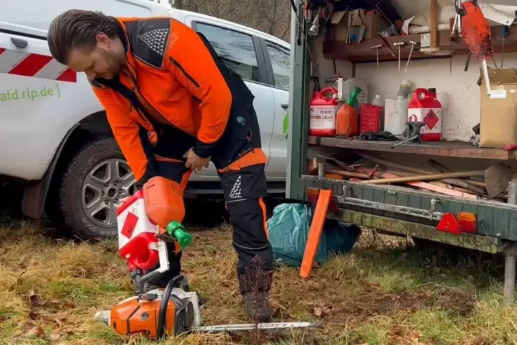 Forstwirt Damir Köhler in unserer Video-Serie 9to5.