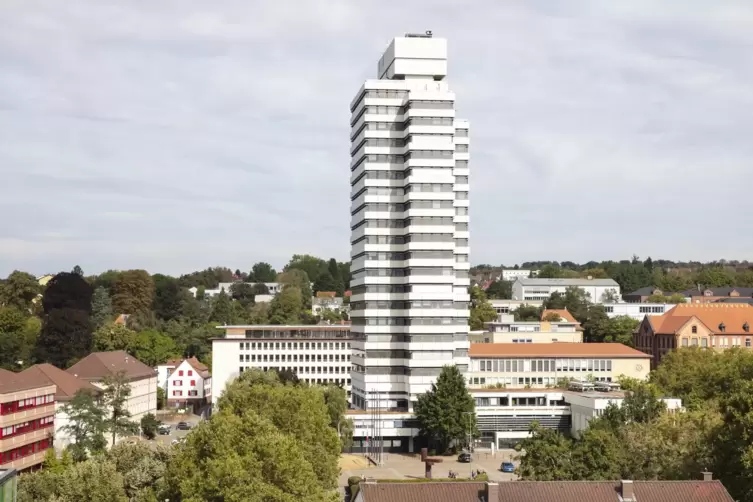 Das Kaiserslauterer Rathaus muss saniert werden.