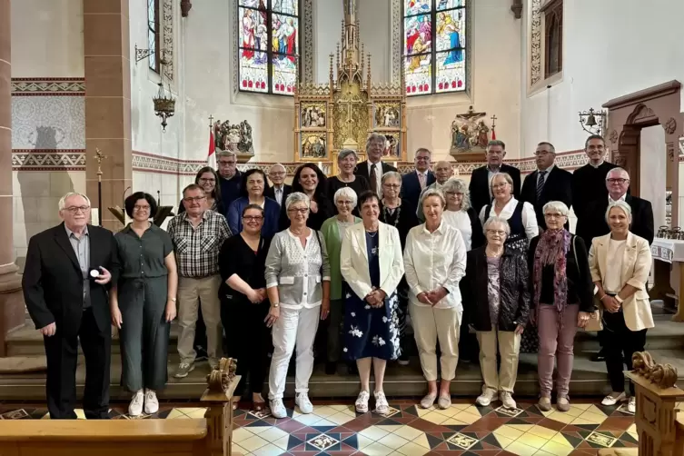 Die meisten seiner Kirchenlieder singt der Cäcilienverein in lateinischer Sprache. 