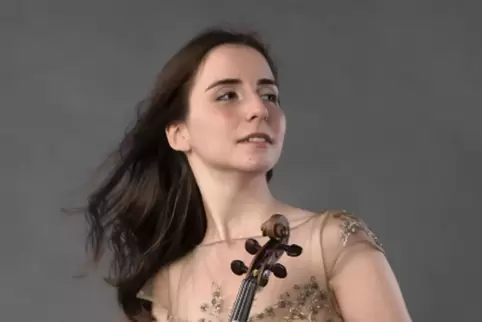 Spielerische Eleganz: Violinistin Diana Adamyan.