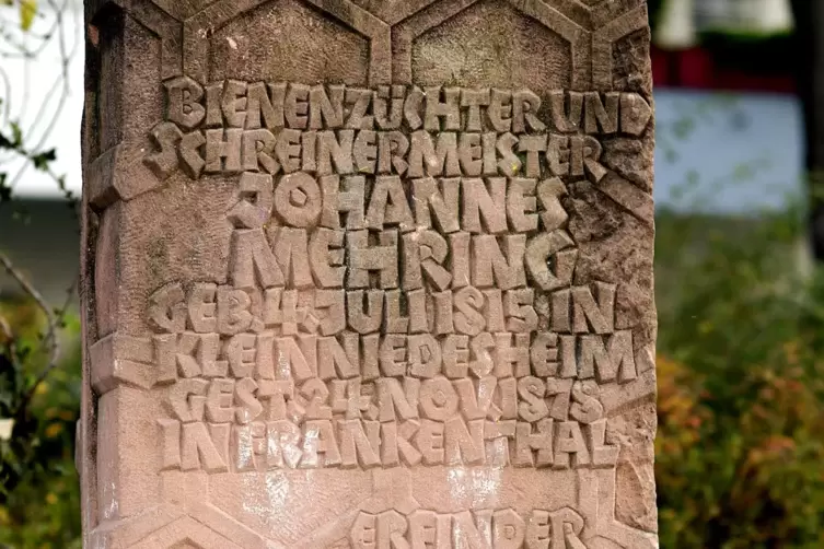 Gedenkstein für Johannes Mehring.