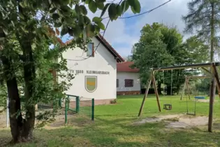 Geplanter Standort für einen provisorischen Kindergarten: das Sportheim in Kleinkarlbach.