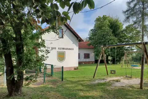 Geplanter Standort für einen provisorischen Kindergarten: das Sportheim in Kleinkarlbach. 