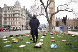 Schauspieler Idris Elba setzt sich gegen Messergewalt ein.