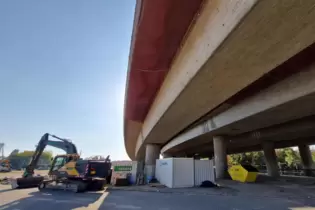 Die vorbereitenden Arbeiten für den Bau der Helmut-Kohl-Allee als Ersatz für die marode Hochstraße Nord haben bereits begonnen.