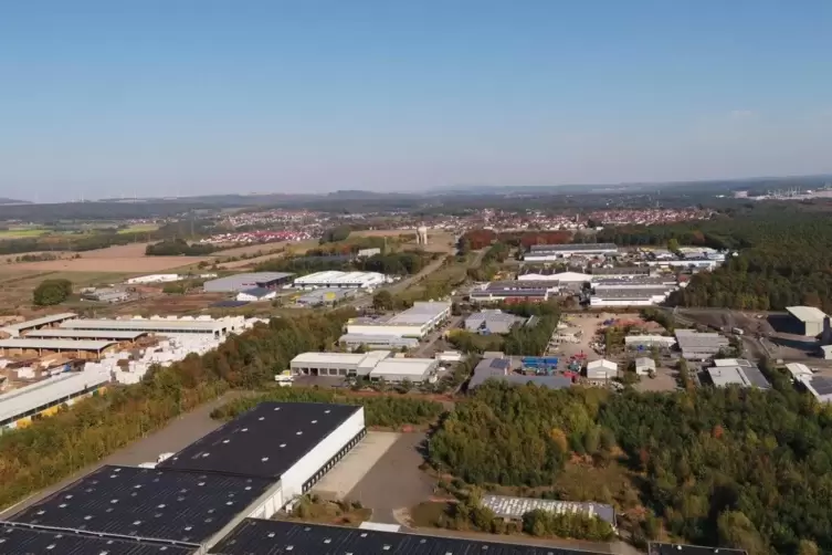 Freie Gewerbeflächen sind im Kreis Mangelware: Unser Foto zeigt das Industriezentrum Westrich in Ramstein, das voll belegt ist. 