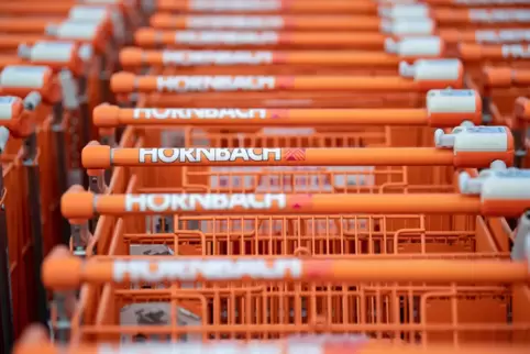 Hornbach hat in den ersten sechs Monaten seines Geschäftsjahres eine erhöhte Kundenfrequenz verzeichnet, aber weiter eine Zurück