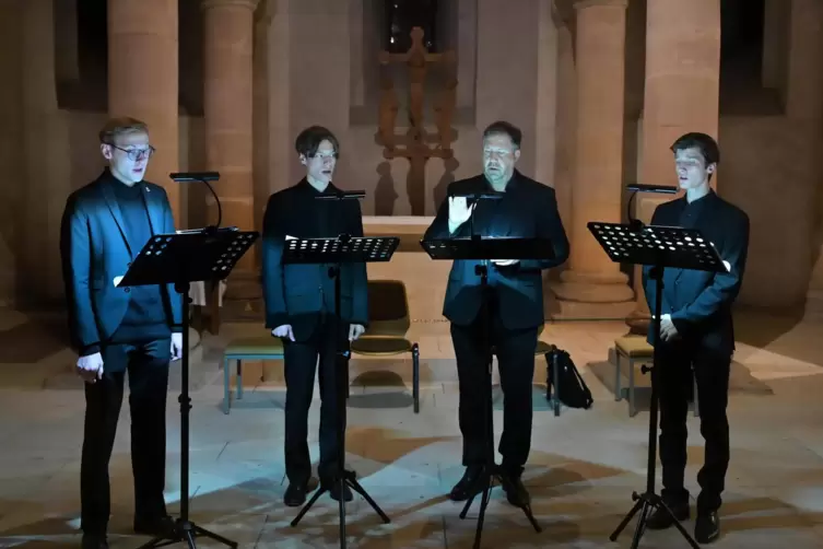 Schola gregoriana unter Domkapellmeister Markus Melchiori.