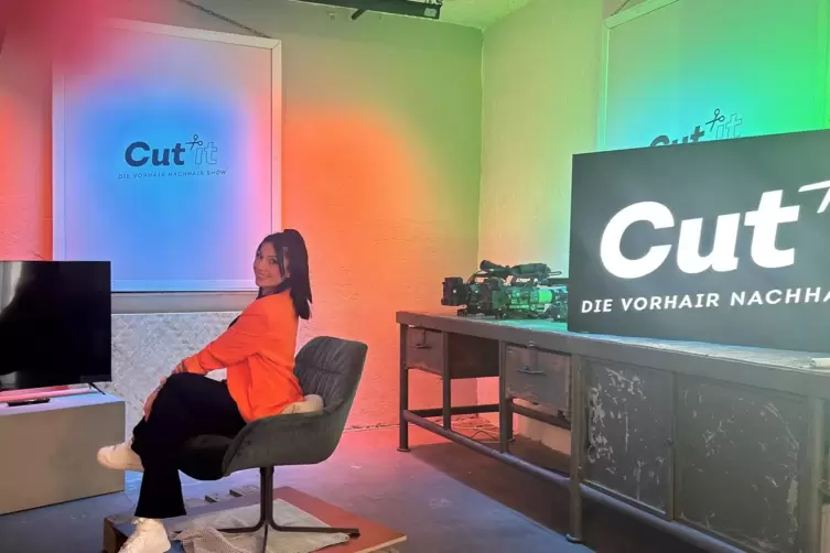 Friseurmeisterin Lisa Helfrich aus Thaleischweiler-Fröschen nimmt an der TV-Show „Cut it – die VorHair-NachHair-Show“ und lernt 