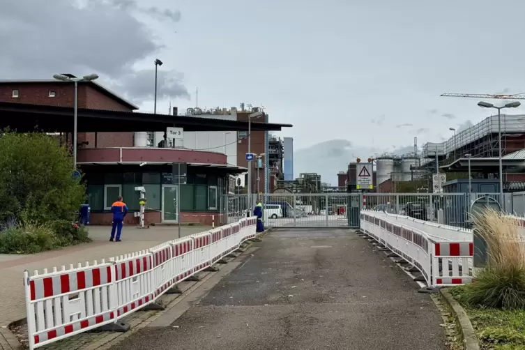 Baustelle BASF: Unter der Belegschaft des Chemieriesen in Ludwigshafen herrscht Verunsicherung. 