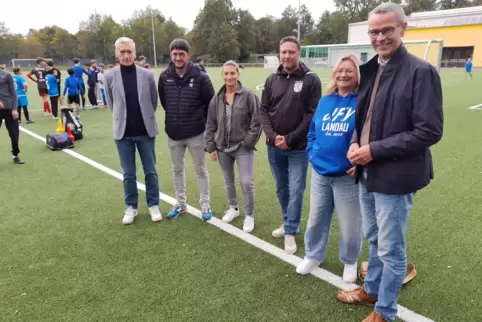 Das Vorstandsteam des JFV Landau (von links) Peter Schilinski, Timo Kost, Christine Weisbrod-Vonderlin, Sascha Steegmüller, Anne