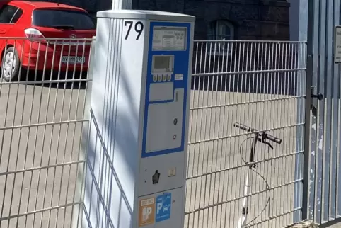 Nach dem kuriosen Vorfall hat die Stadt alle Parkscheinautomaten überprüft.