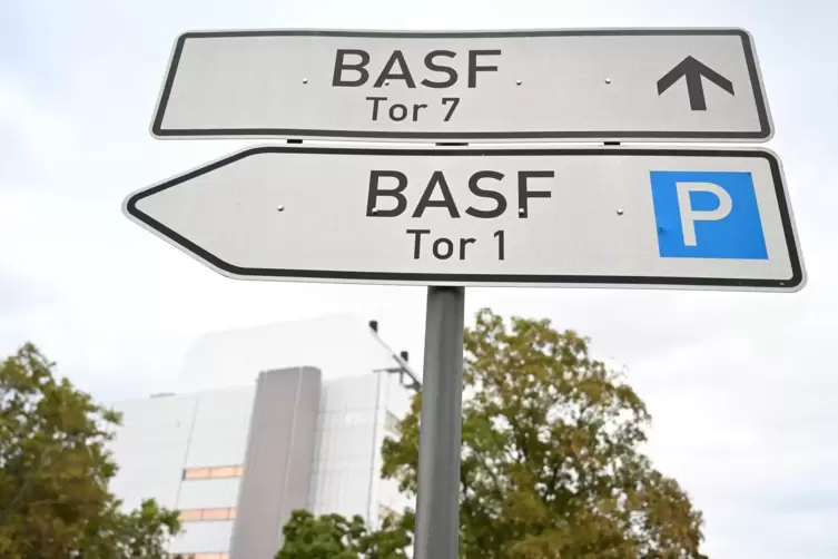 Quo vadis BASF? Die neue Zukunftsstrategie sorgt am Werk Ludwigshafen für Unsicherheit. 