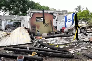 Viele der Gebäude von Kfar Aza tragen bis heute sichtbare Spuren der Zerstörung.