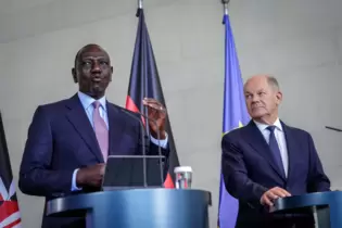 Der kenianische Präsident William Samoei Ruto und Bundeskanzler Olaf Scholz haben ein Migrationsabkommen unterzeichnet.