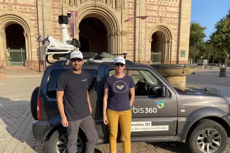 Haben die Stadt aufgenommen: Philipp Schaer und Celine Puig von der Firma orbis360 aus der Schweiz.