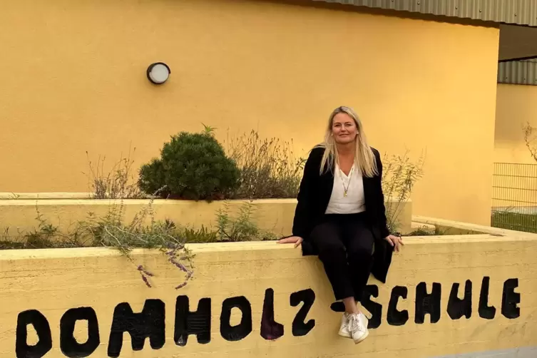 25 Jahre lang war Birgit Meyer Lehrerin an der Domholzschule. Seit August leitet sie die Einrichtung, die ihr so am Herzen liegt