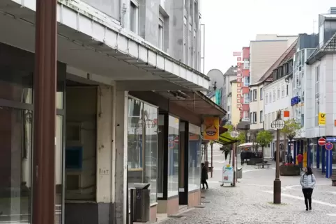 Die Fußgängerzone ist für Autos gesperrt. Aber sonst lässt sich in Pirmasens fast alles mit dem Auto erledigen. 