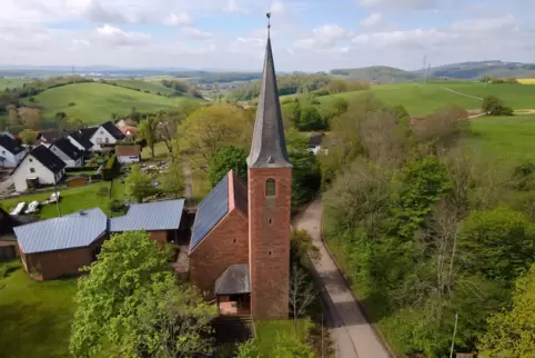 Zu teuer: Die evangelische Kirche in Mehlbach ist eines der Gebäude, das womöglich aufgegeben werden muss.