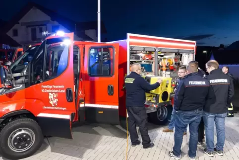 Am Freitagabend kam das Team mit dem neuen Fahrzeug aus Sachsen in Deitrichingen an. 