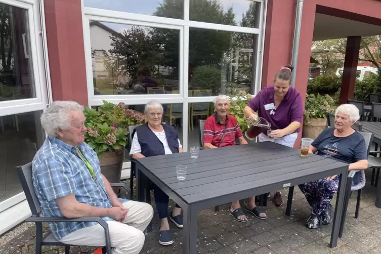 Ein Sommertag im Seniorendomizil Haus Antonius in Göllheim. Dort leben auch die Angehörigen der drei Gesprächspartner. 