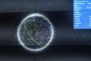 Nur ein Beispiel: Beim spektakulären Eintritt des Batterie-Blocks der ISS von der Raumstation in die Atmosphäre spielte die Nato