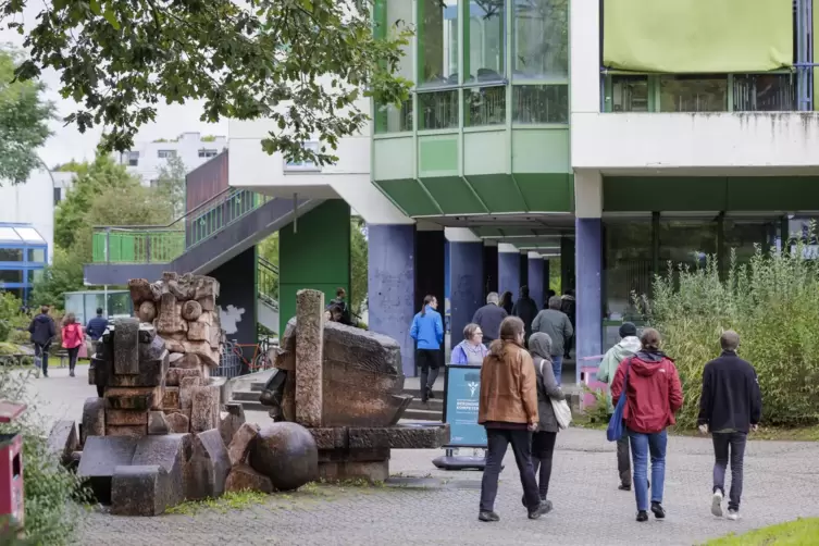 Der Campus in Kaiserslautern. Im Gegensatz zur RPTU in Landau sind hier alle Einrichtungen an einem Standort . 