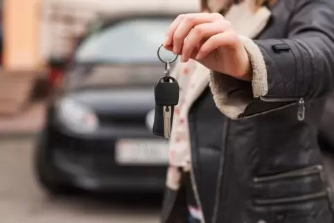 Die Polizei appelliert: Autoschlüsssel erst herausgeben, wenn die Kaufsumme bezahlt ist. 