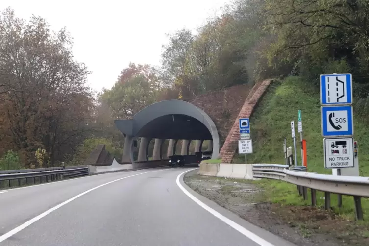 Störung im B10-Tunnel.