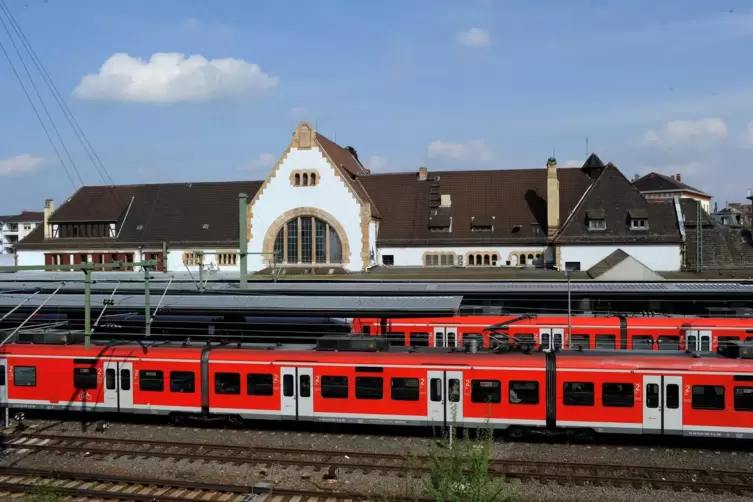 Gesperrt: der Wormser Bahnhof.