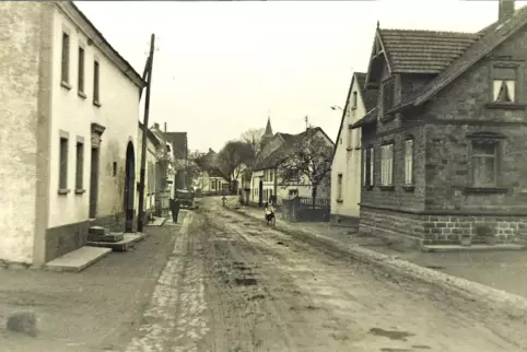 So sah die Spesbacher Ortsdurchfahrt im Jahr 1938 aus. 