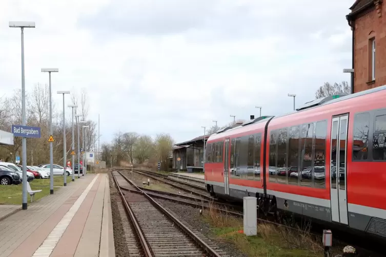 Heute fahren zwischen Winden und Wörth keine Züge mehr. 