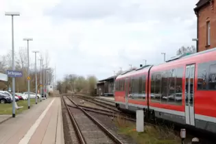 Heute fahren zwischen Winden und Wörth keine Züge mehr.