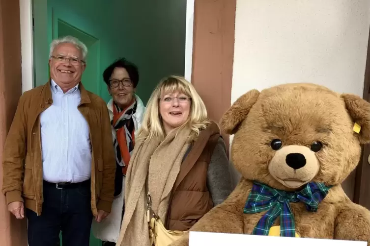 Nur glückliche Gesichter bei der Eröffnung des Steiff-MuseumsHerschberg.