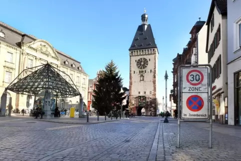 Postplatz: Brunnen zum Brezelhaus?