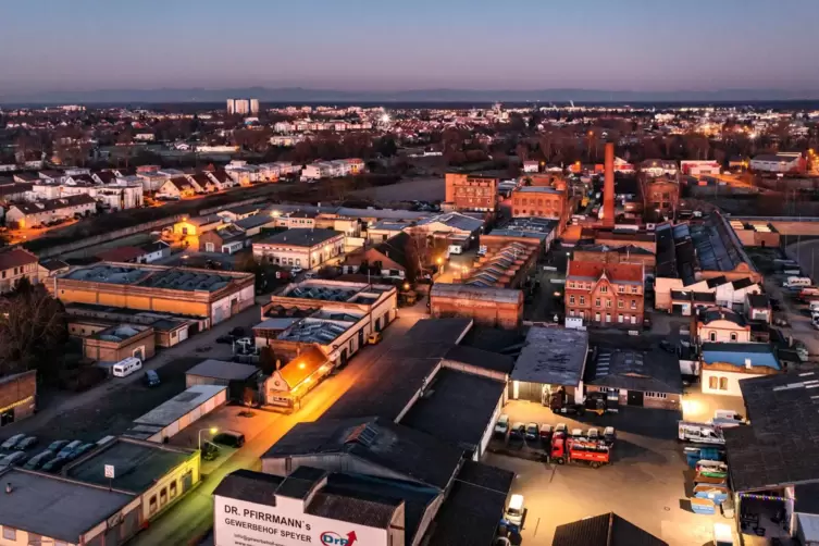 Ein neues Stadtviertel: Im Industriehof sollen zwischen den Bestand Neubauten kommen. 