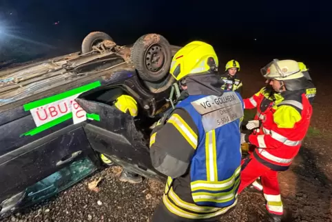 Die Zusammenarbeit der Feuerwehren Dreisen, Göllheim sowie dem Rettungsdienst vor allem bei technischer Unfallhilf stand im Mitt