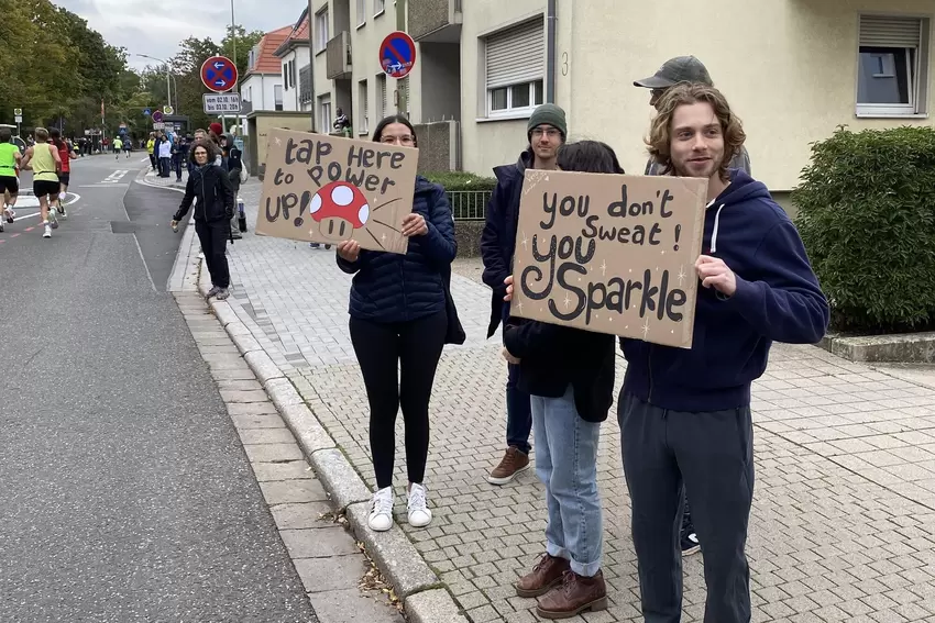 »Du schwitzt nicht, du funkelst!« Eine schöne Motivation.