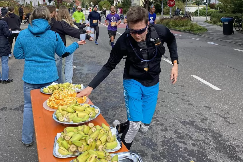 Bananen und Orangen sind eine willkommene Stärkung.