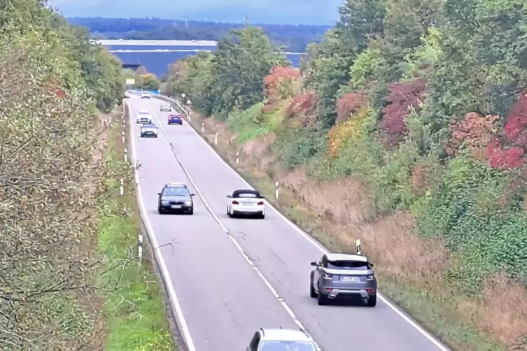 Fast 20.000 Autos sind im Durchschnitt täglich auf der L367 unterwegs. Sie werden nun durch Rodenbach und Siegelbach umgeleitet.