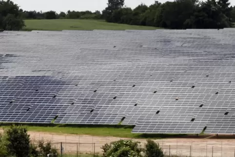 Die Grünen verteidigen die Freiflächen-Photovoltaikanlagen.