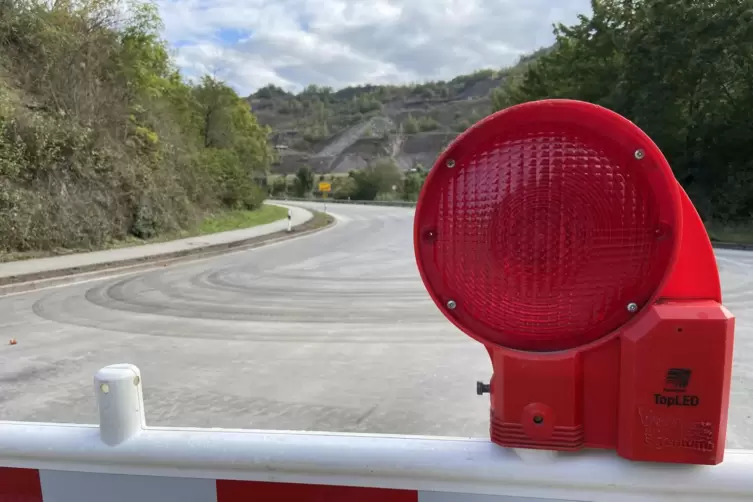 Fertig und ab Donnerstag wieder befahrbar: die B420 zwischen Rammelsbach und Altenglan. 