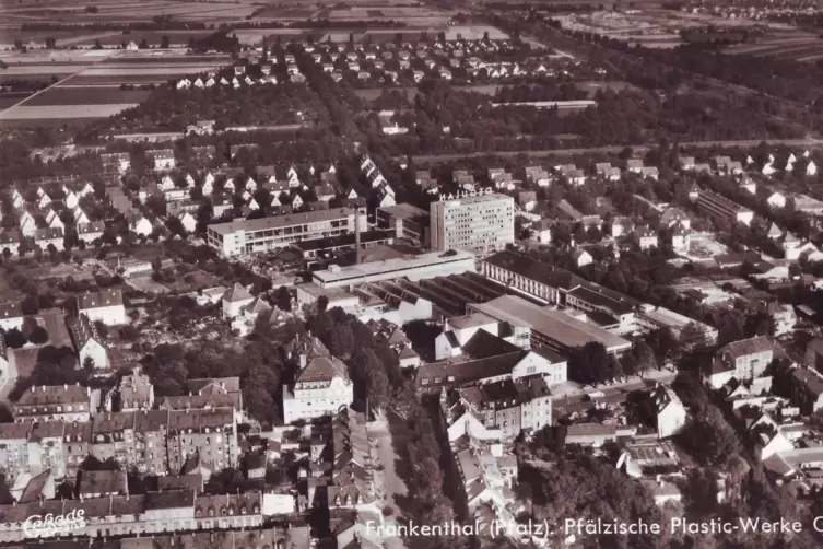 Luftaufnahme Frankenthals aus den 1960ern. Damals wurde der Kreuzungsbereich an der Kanalstraße geändert. 