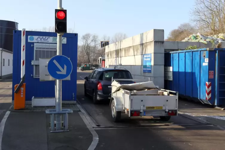 Unser Foto zeigt die Fahrzeugwaage im Wertstoffhof Speyer. 