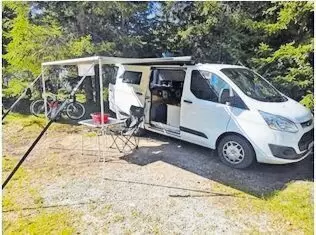 Custom Campervan, EZ 09/2016, 2,0 TDI, 131 PS, ca. 80.000 km, unfallfrei, Klimaanlage, WoMo-Zulassung, AHK, Schall- und Wärmeiso