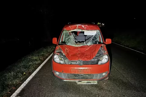 Das Auto erlitt einen Totalschaden, der Fahrer blieb aber unverletzt. 