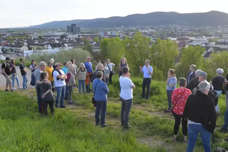 Bei einer öffentlicher Führung im April konnten die Teilnehmer einen Blick vom Deponieberg werfen. Mittlerweile sind die Planung