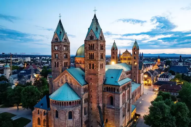 Die Baumeister der Kirche beraten über Entwicklungen im Kirchenbau und Klimaschutz. 