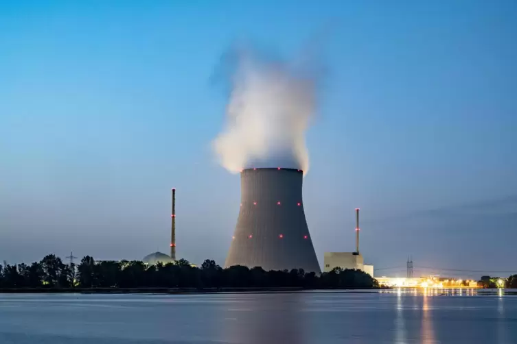 Das Atomkraftwerk Isar 2 zählte zu den letzten Meilern, die im Jahr 2022 noch einige Monate in Betrieb waren. 