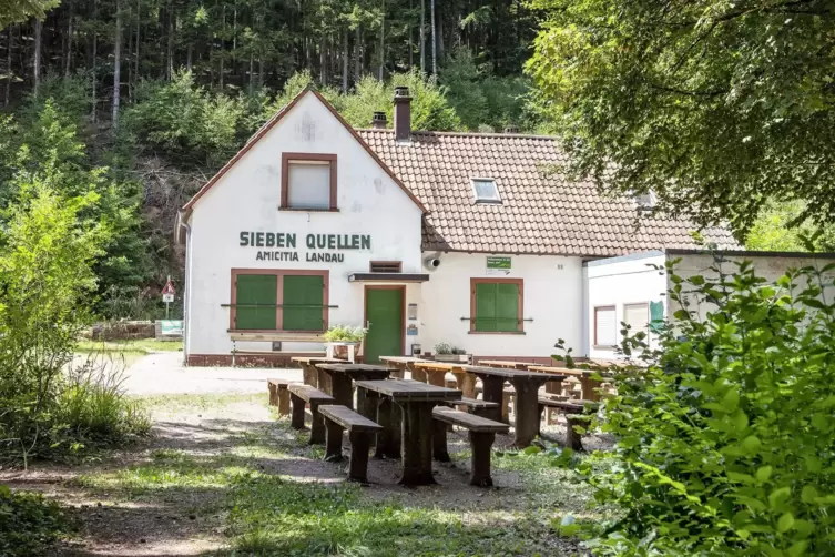 Die Amicitia Hütte ist nur noch am ersten Sonntag im Monat offen. 